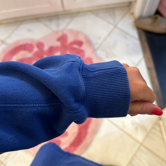 Blue crew neck - Picture 3 of 4